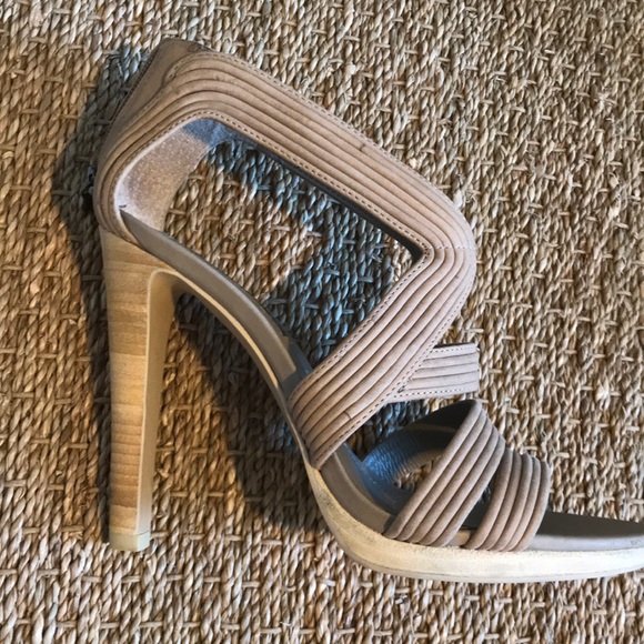 BCBG Heels - Picture 2 of 7